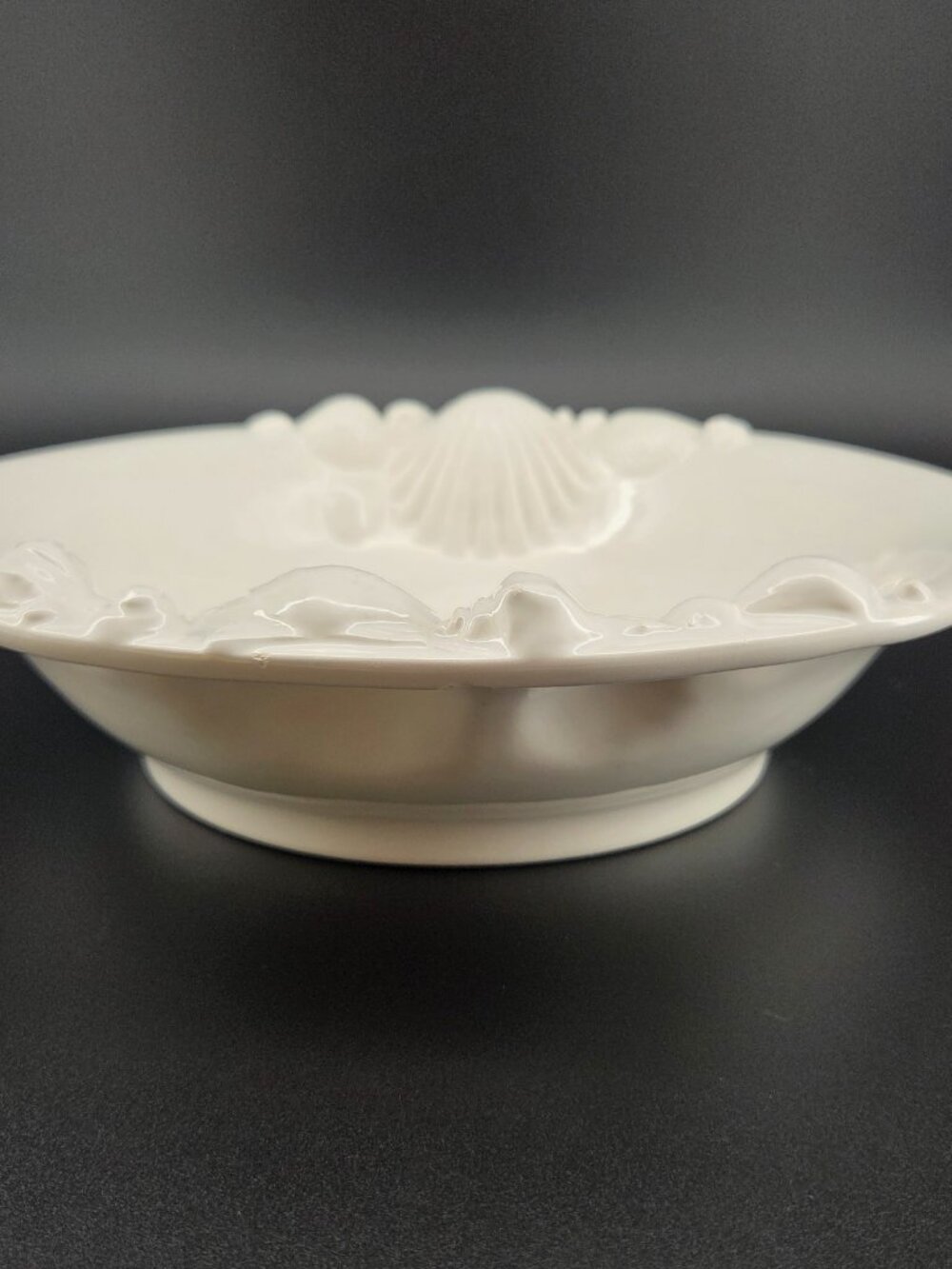 Vintage Bloomingdales Made In Italy 3D Shell White Ceramic Serving Bowl 10.5"